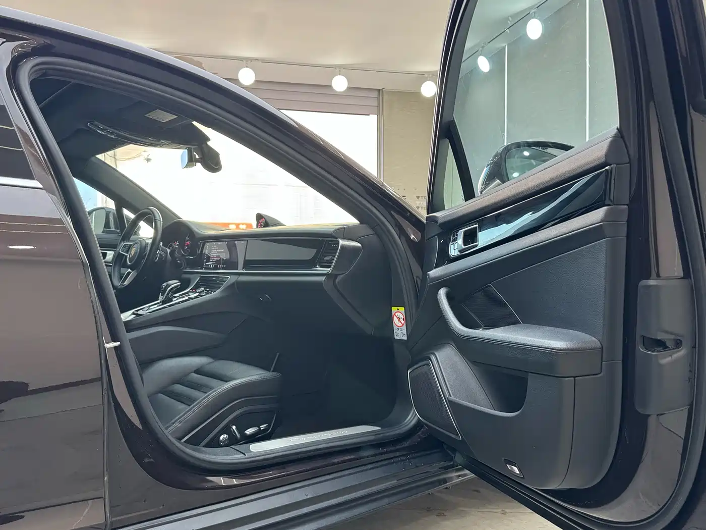Porsche Panamera 2017 Panamera 3.0T фото 35
