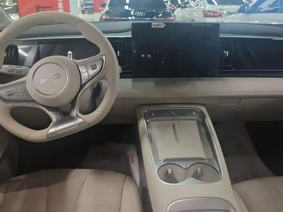 BYD Seal 05 DM-i 2026