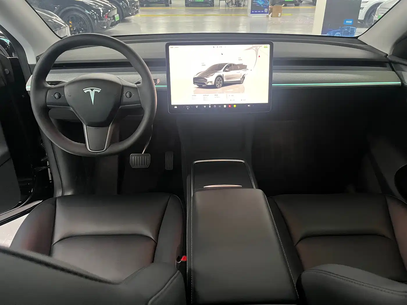 TESLA MODEL Y