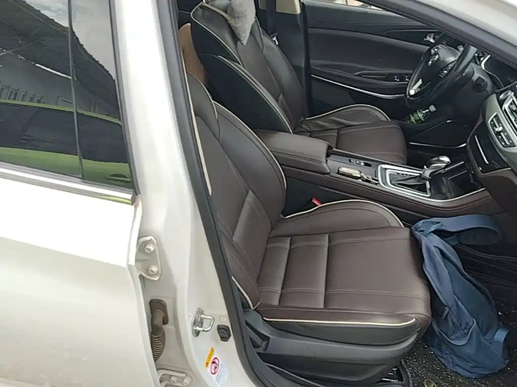 Changan Raeton CC 2019 2018 1.5T Auto Smart Elegance China V