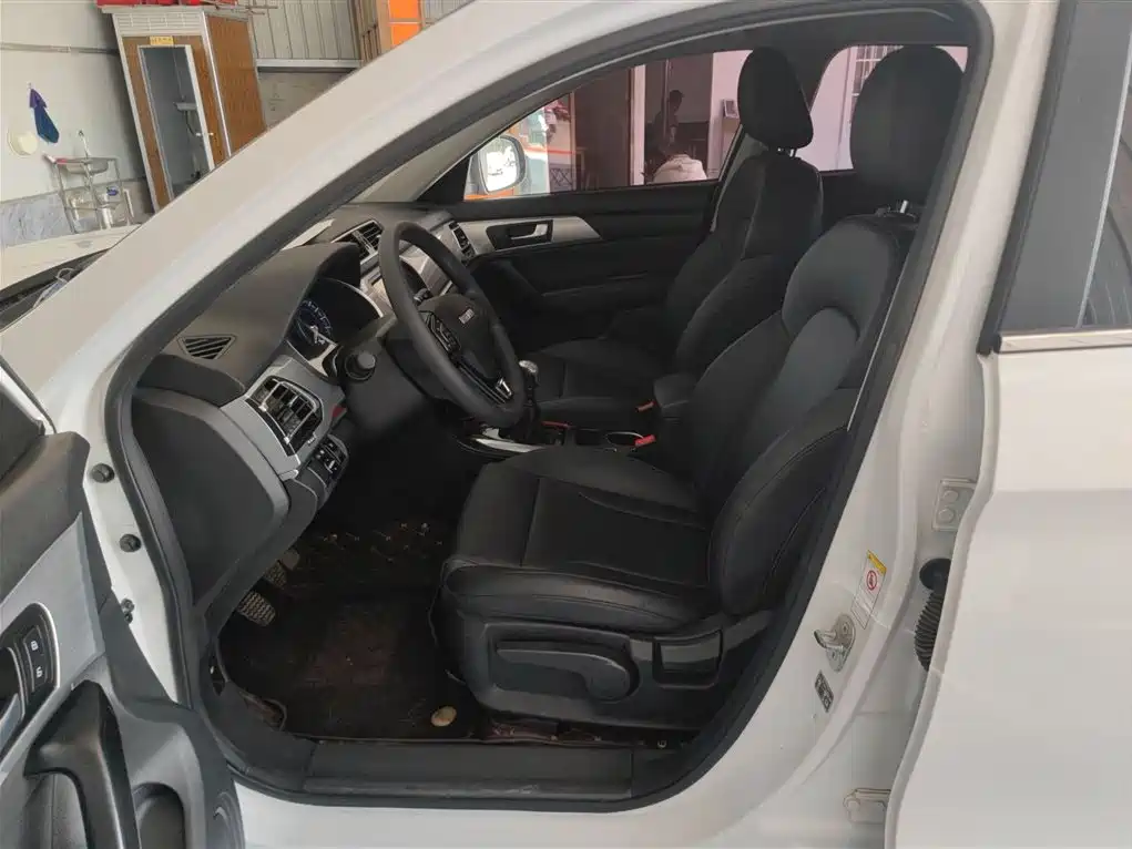 Haval H2 2018 Creation Edition Blue Label 1.5T Manual 2WD Style фото 15