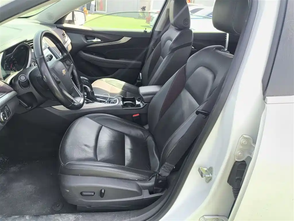 Chevrolet Malibu 2017 1.5T Automatic Luxury Edition фото 11