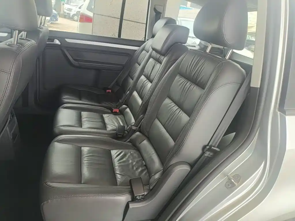 Volkswagen Touran 2016 2015 1.4T DSG Comfort Edition 5-seater