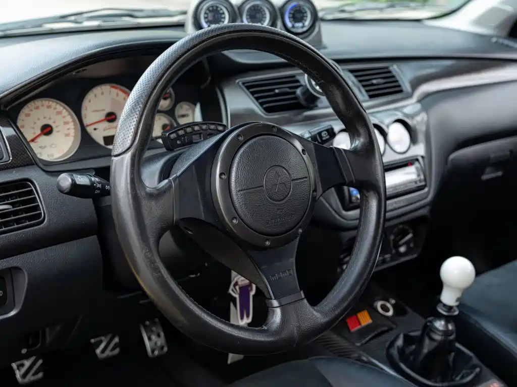 Фото 10 - Mitsubishi Lancer