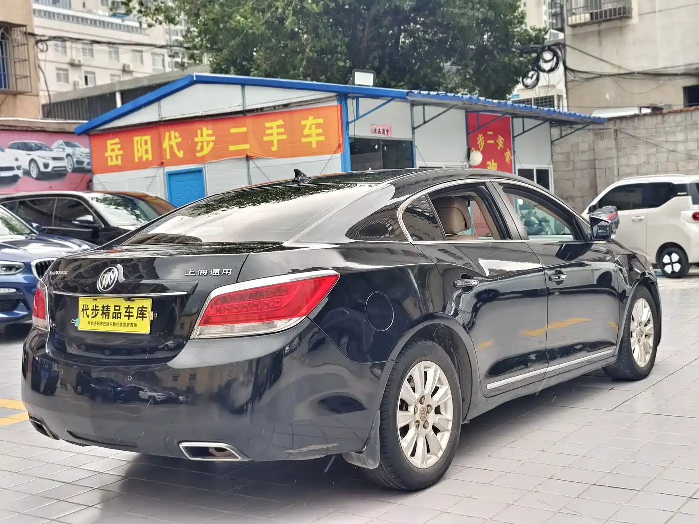 Фото 11 - Buick LaCrosse