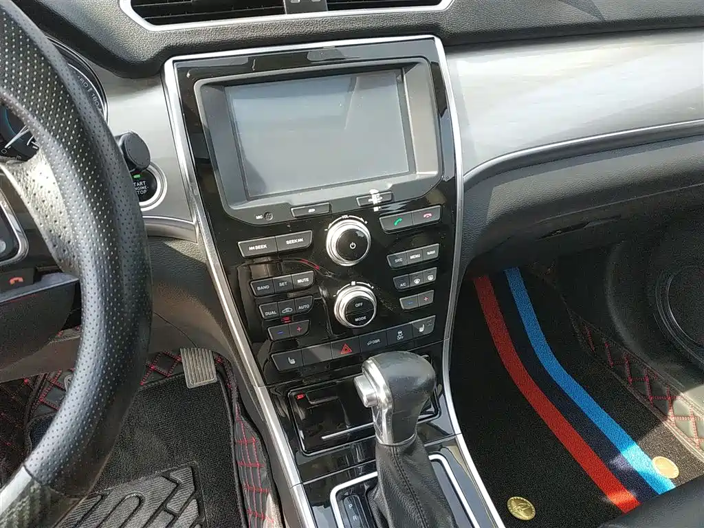 Haval H2 2015 1.5T Automatic 2WD Premium Edition фото 9