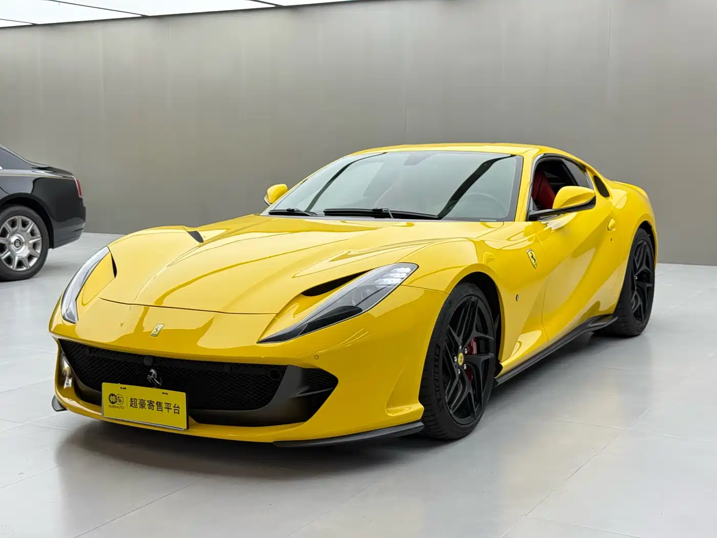 Ferrari 812 2018 2017 6.5L Superfast