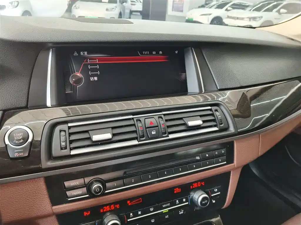 BMW 5 Series 2017 528Li Leading Edition фото 9