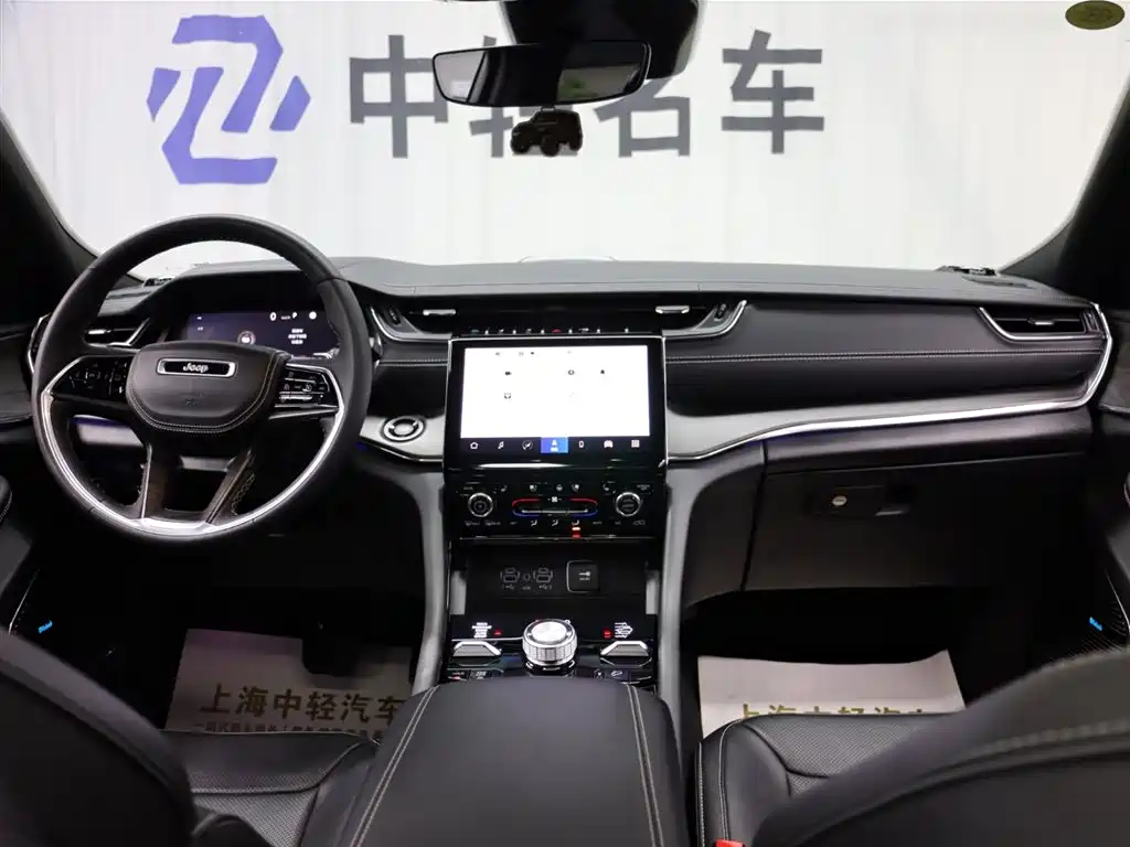 JEEP GRAND CHEROKEE 4XE