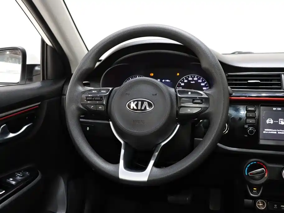 Kia KX CROSS 2018 2017 1.4L AT GLS