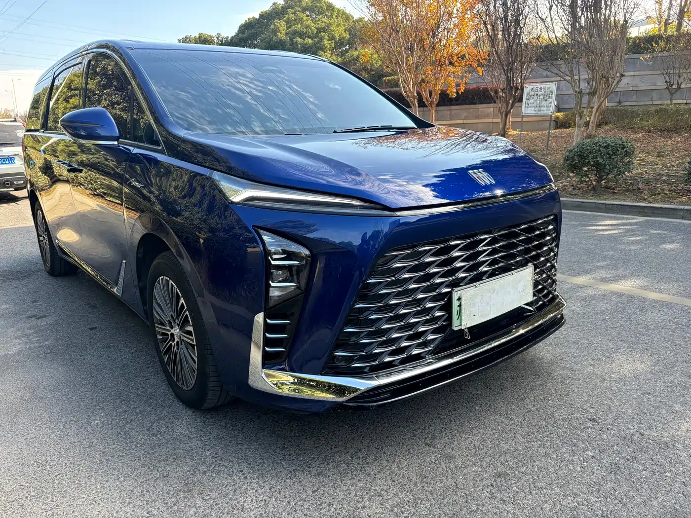 BUICK GL8 NEW ENERGY