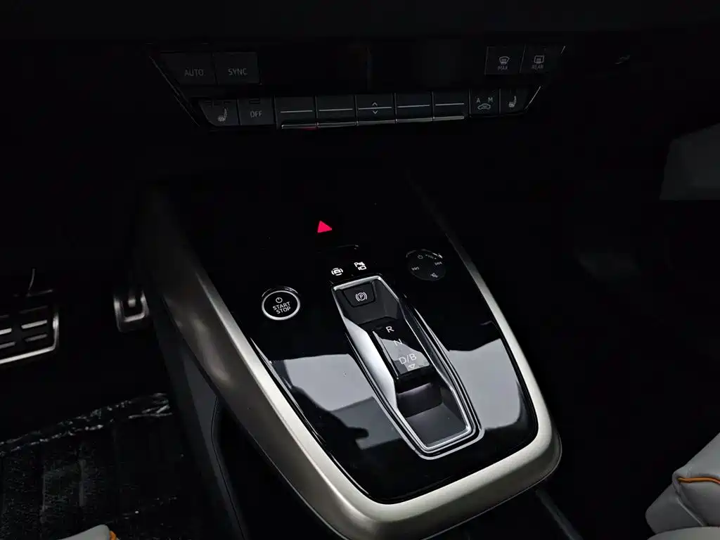 AUDI Q5 E TRON