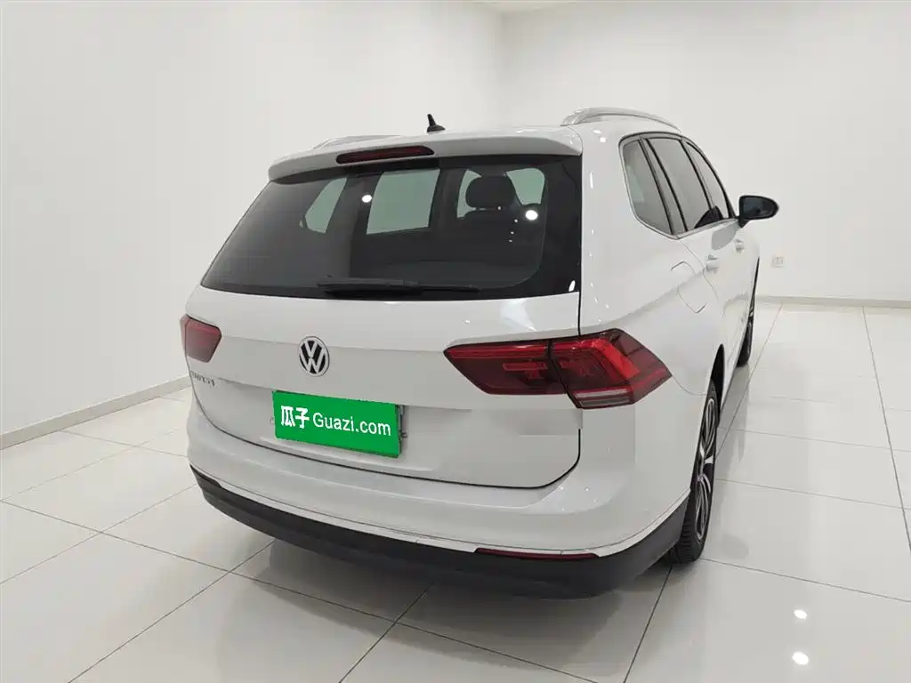 Volkswagen Tiguan L 2019 380TSI Automatic 4WD Intelligent Luxury 7-seater China VI фото 6
