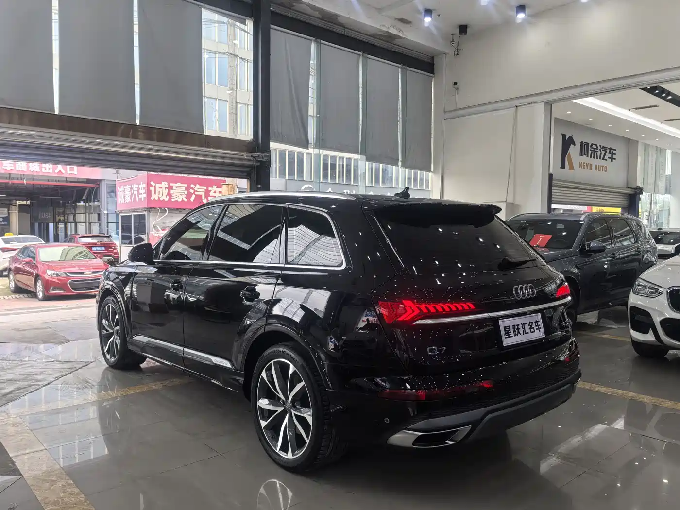 AUDI Q7