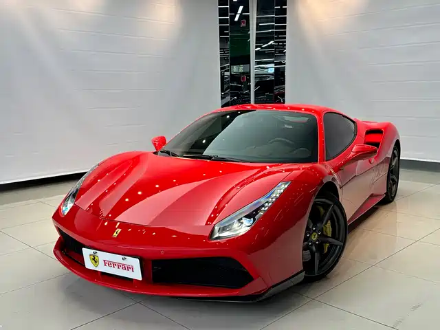 FERRARI 488