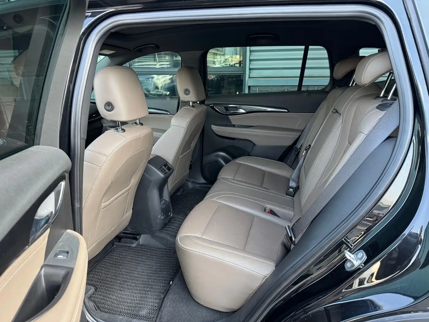 Buick Envision Plus 2022 Enclave Plus 652T 5-Seater Luxury фото 4