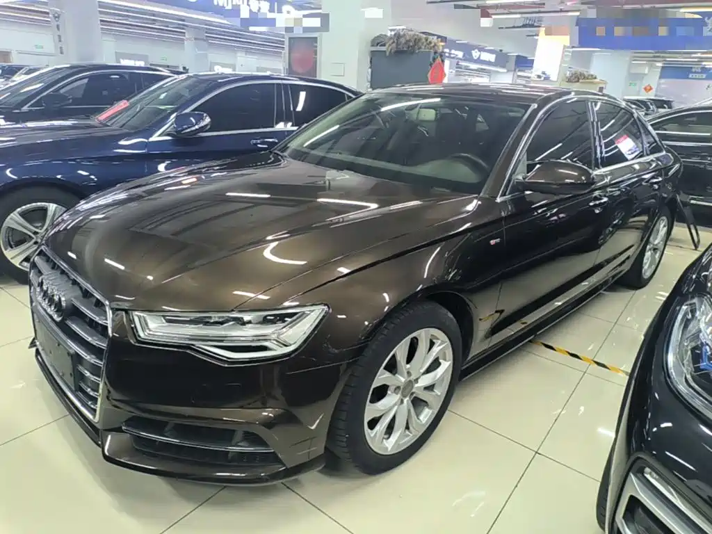 Фото 1 - Audi A6L