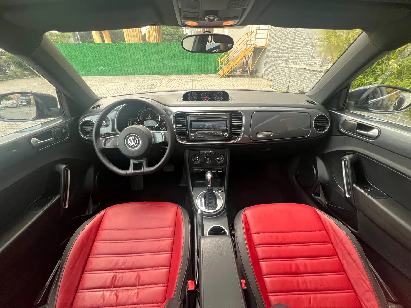 Volkswagen Beetle 2013 1.4TSI Comfort фото 14