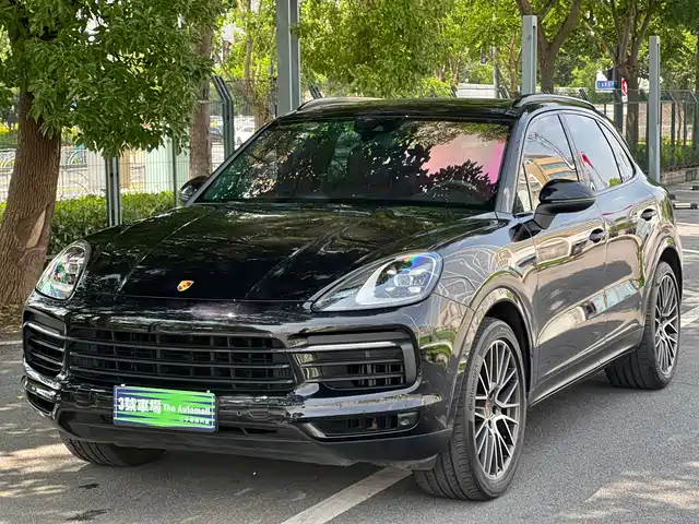 Porsche Cayenne 2021