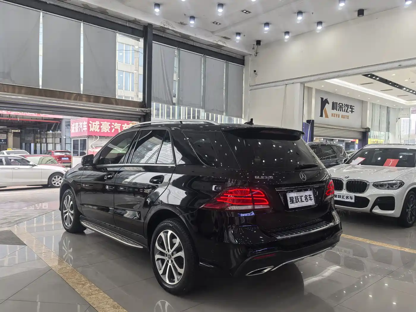 Mercedes-Benz GLE 2017 GLE 320 4MATIC Dynamic фото 4