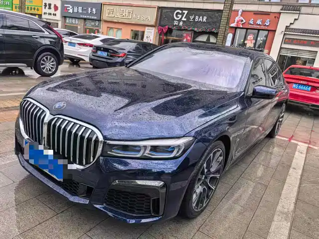 BMW 7 SERIES