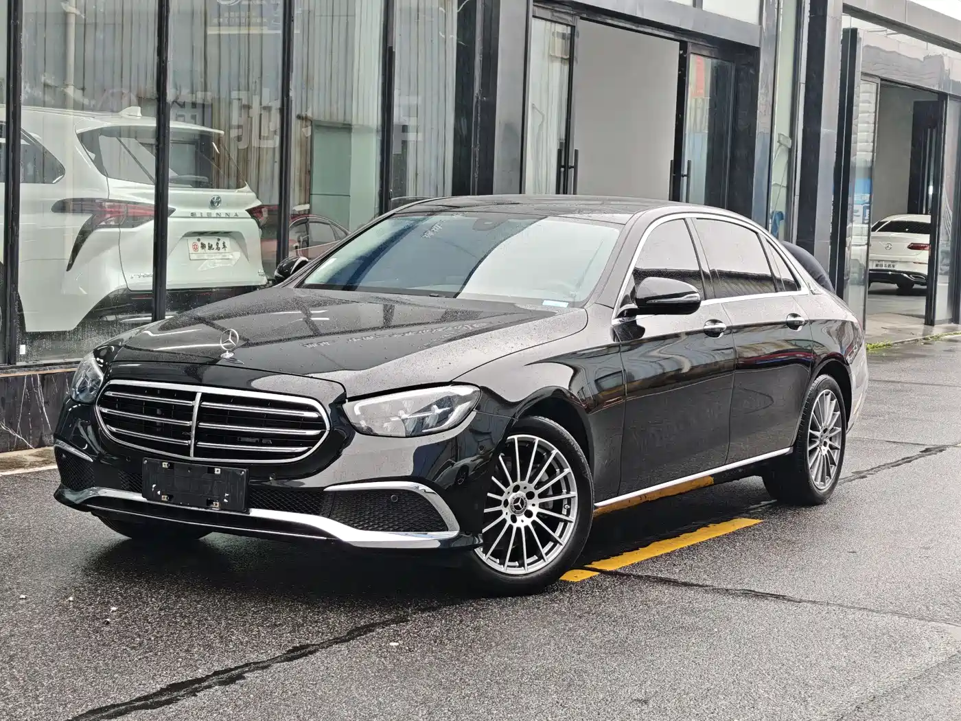 Mercedes-Benz E-Class 2023 E 260 L