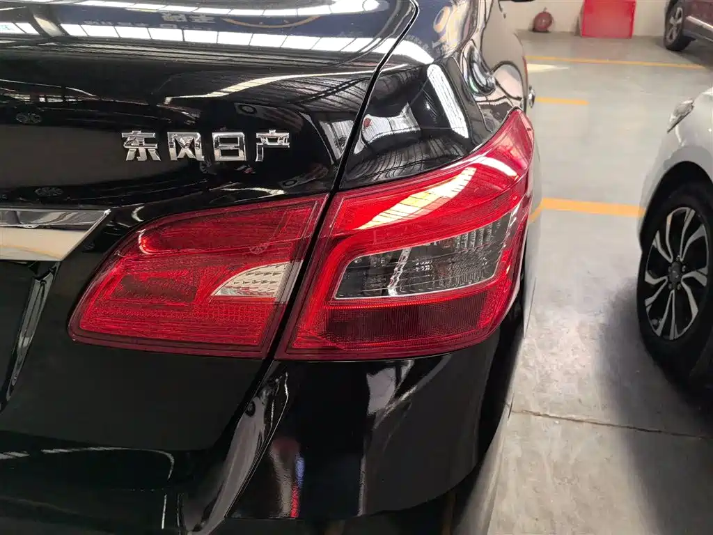 Nissan SYLPHY, миниатюра 8