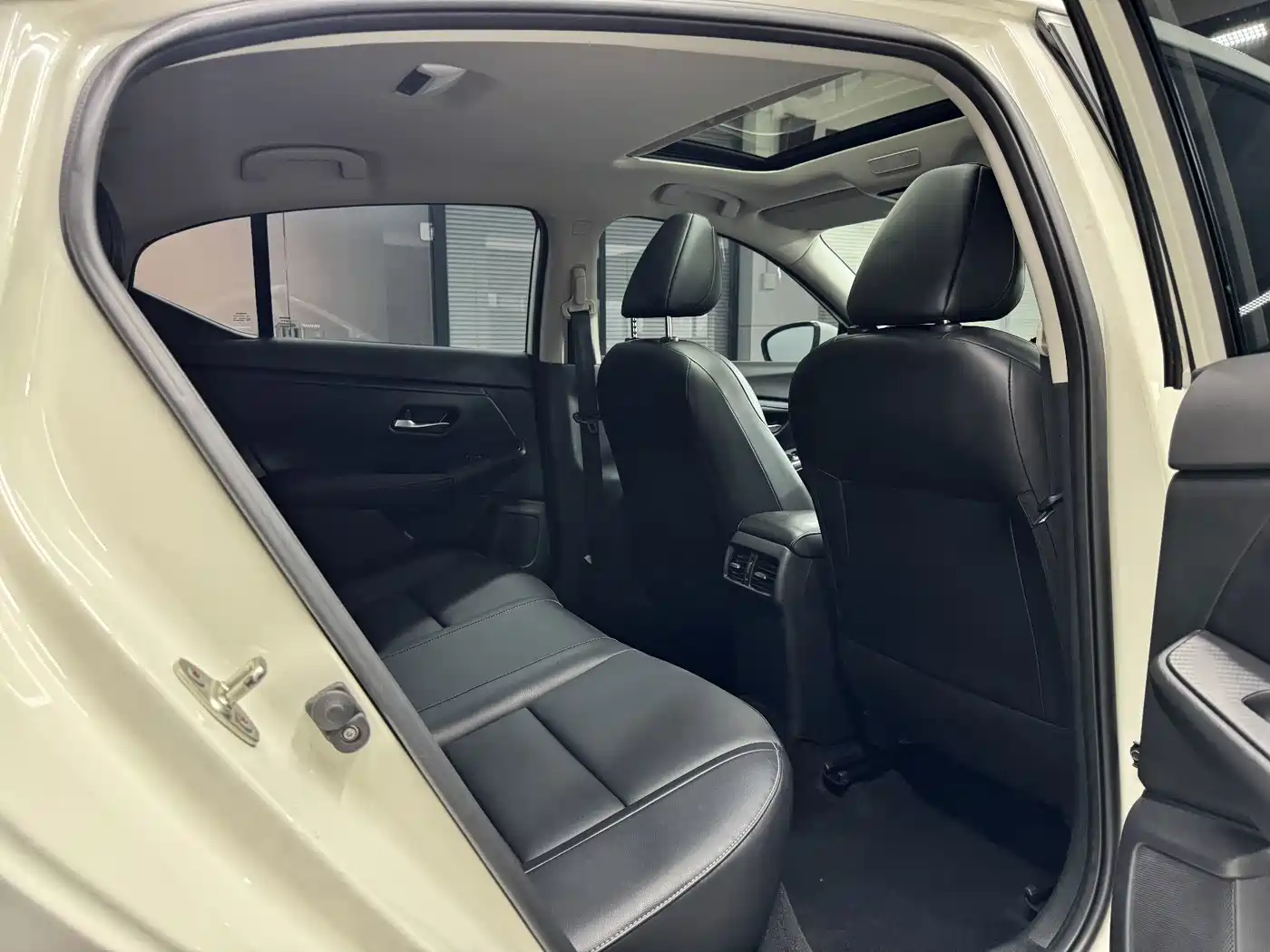 Nissan SYLPHY, миниатюра 13