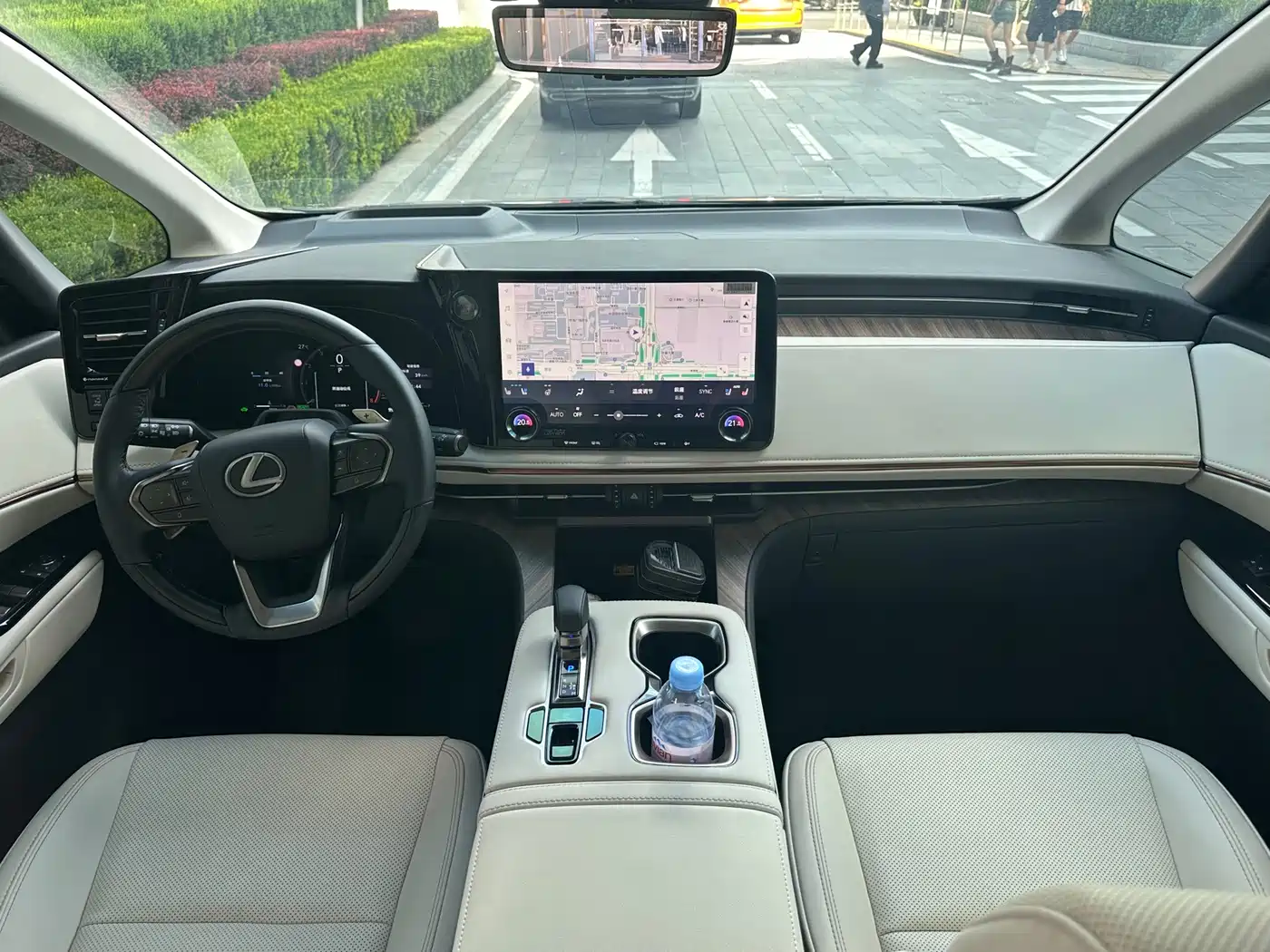 Lexus LM 2026 2025 Model 500h Six-Seater Prestige Edition