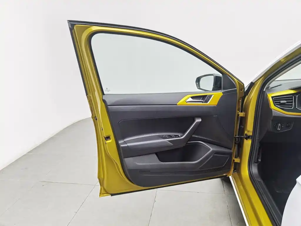 Фото 8 - Volkswagen Polo