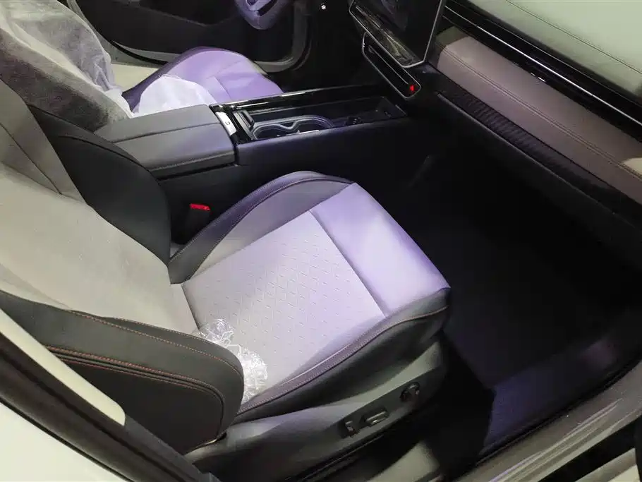 VOLKSWAGEN ID.7 VIZZION