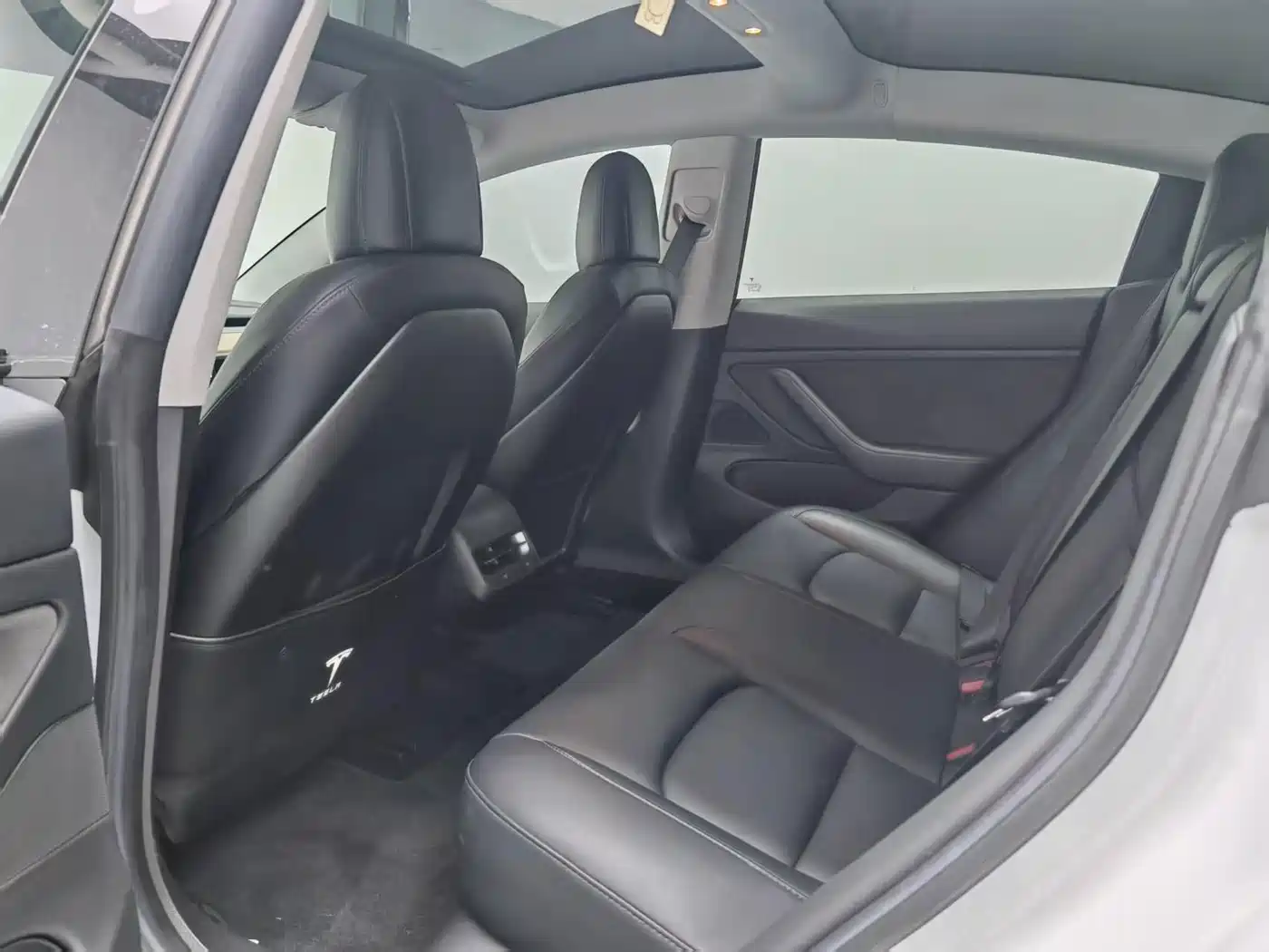 Tesla Model 3 (Import) 2019 2019 Long Range All-Wheel Drive Edition