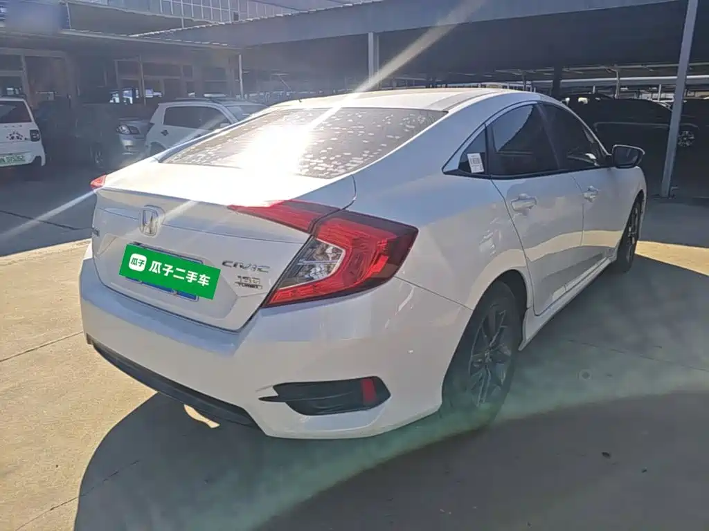 Фото 7 - Honda Civic