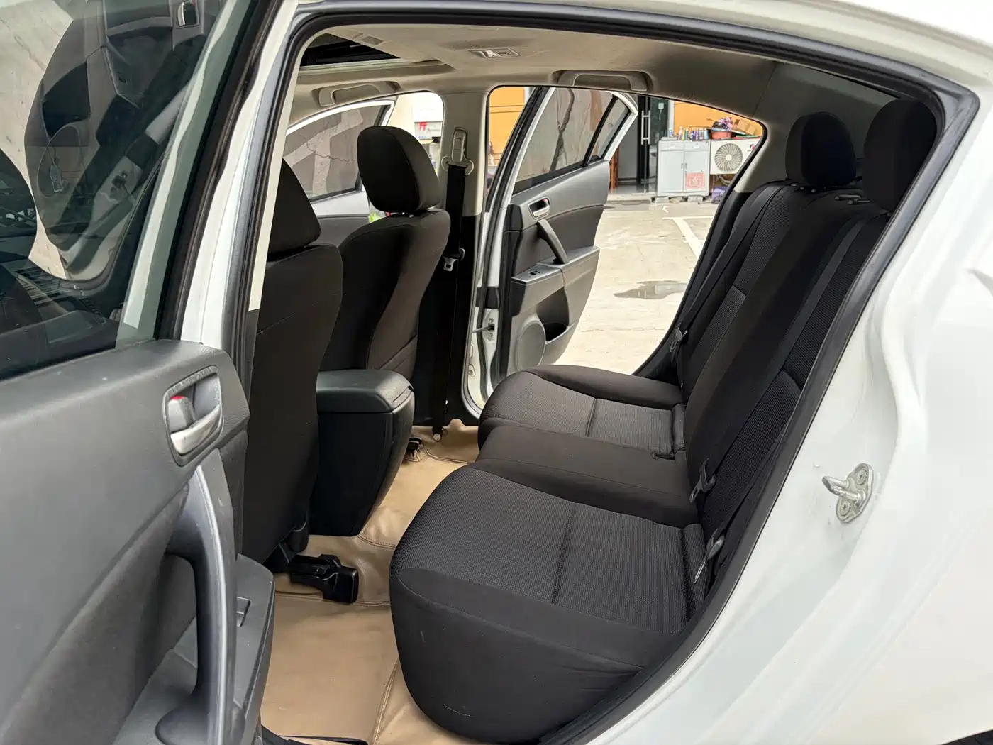 Mazda Mazda3 Axela 2013 2013 Sedan 1.6L Automatic Elite
