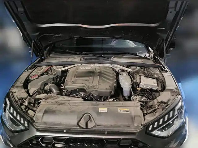 Audi A4L 2023 40 TFSI Bang&Olufsen Starlight Edition — фото 3