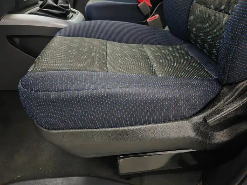 Foton Fengjing G5 2025 2023 2.0L Gasoline Commercial Travel Version Passenger Van 7/9-seater DAN20L