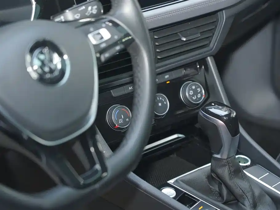 Volkswagen Sagitar 2021 200TSI DSG Comfort Smart Edition фото 13