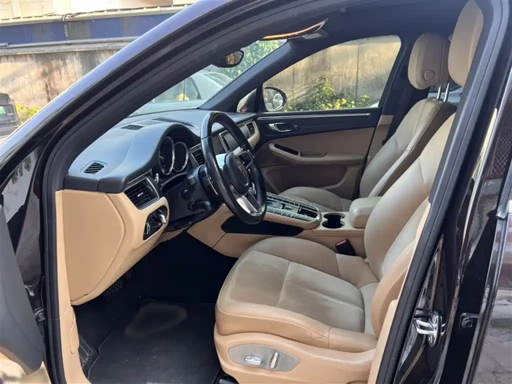 Porsche Macan 2017 Macan 2.0T фото 13