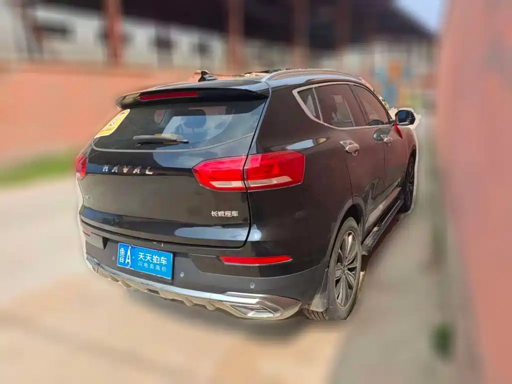 Photo 2 - Haval H6