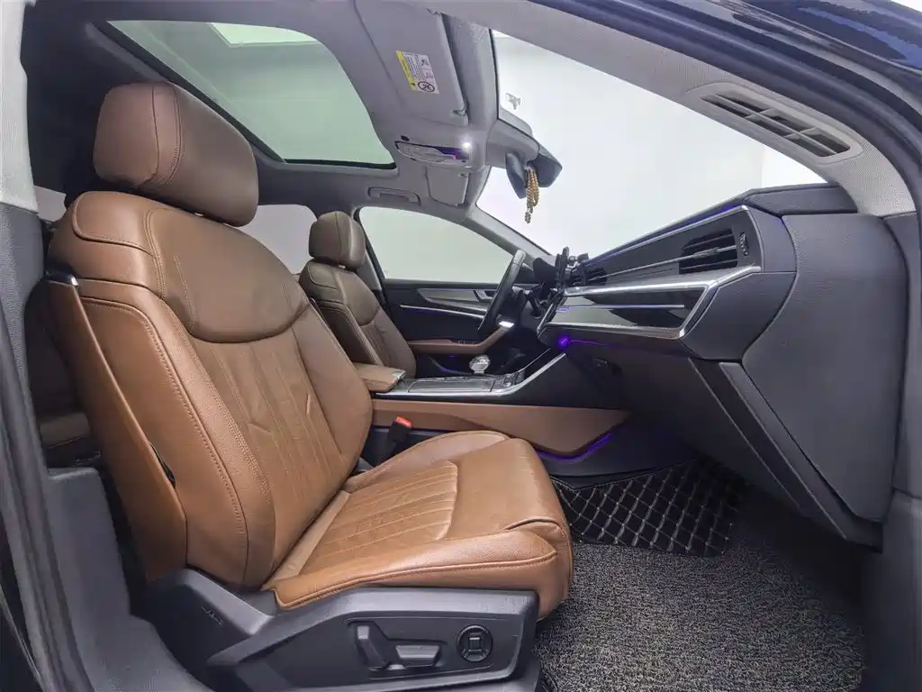 Audi A6L 2019 40 TFSI Luxury Elegance фото 17