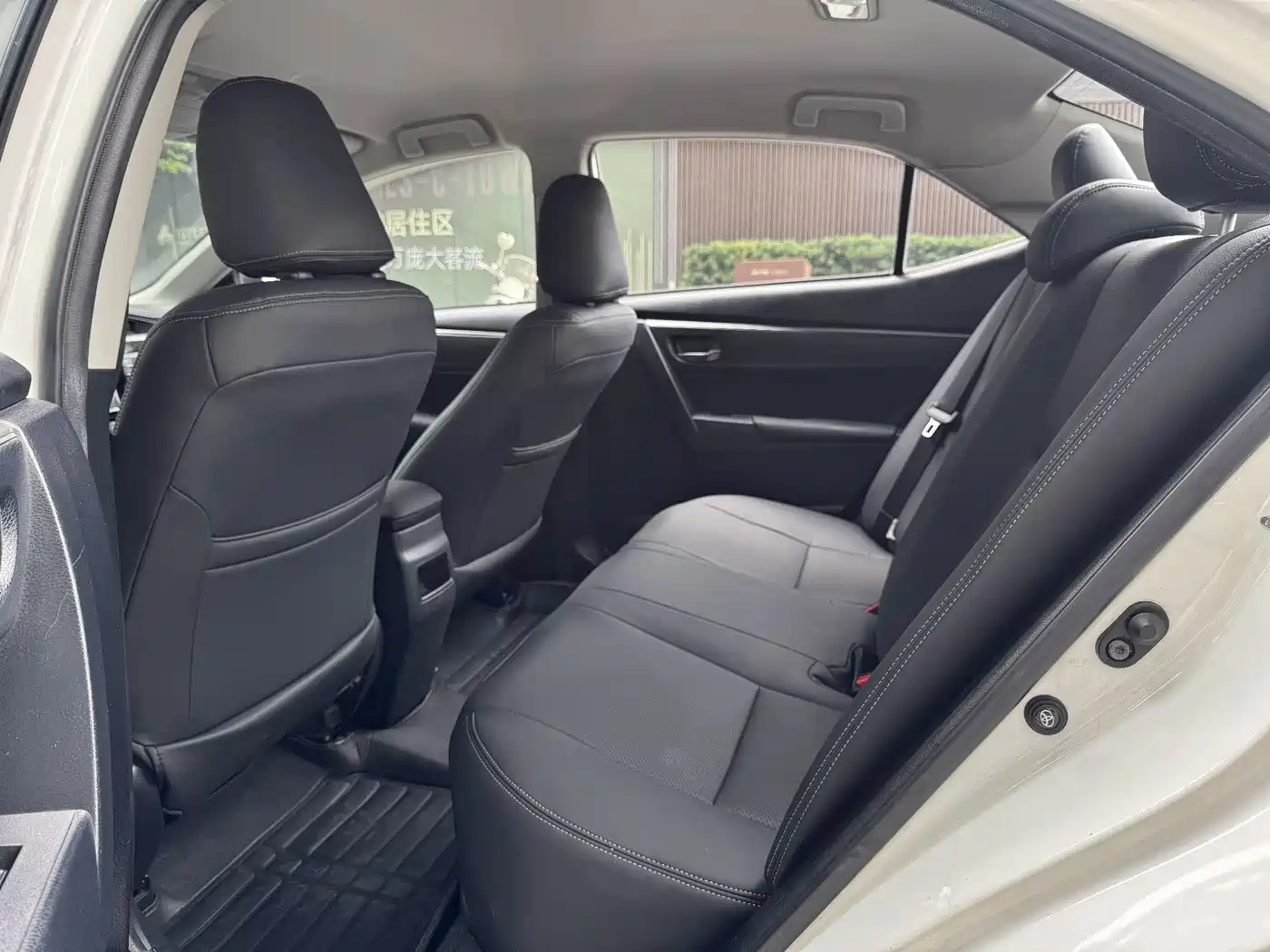 Toyota Corolla 2014 1.6L CVT GL фото 5