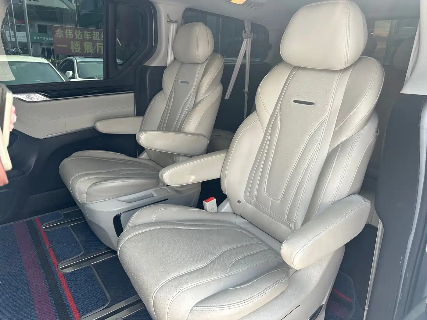 SAIC Maxus Maxus G20 2021 2021 PLUS 2.0T Gasoline Automatic Business Edition
