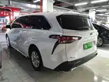 Фото 5 - Toyota Granvia
