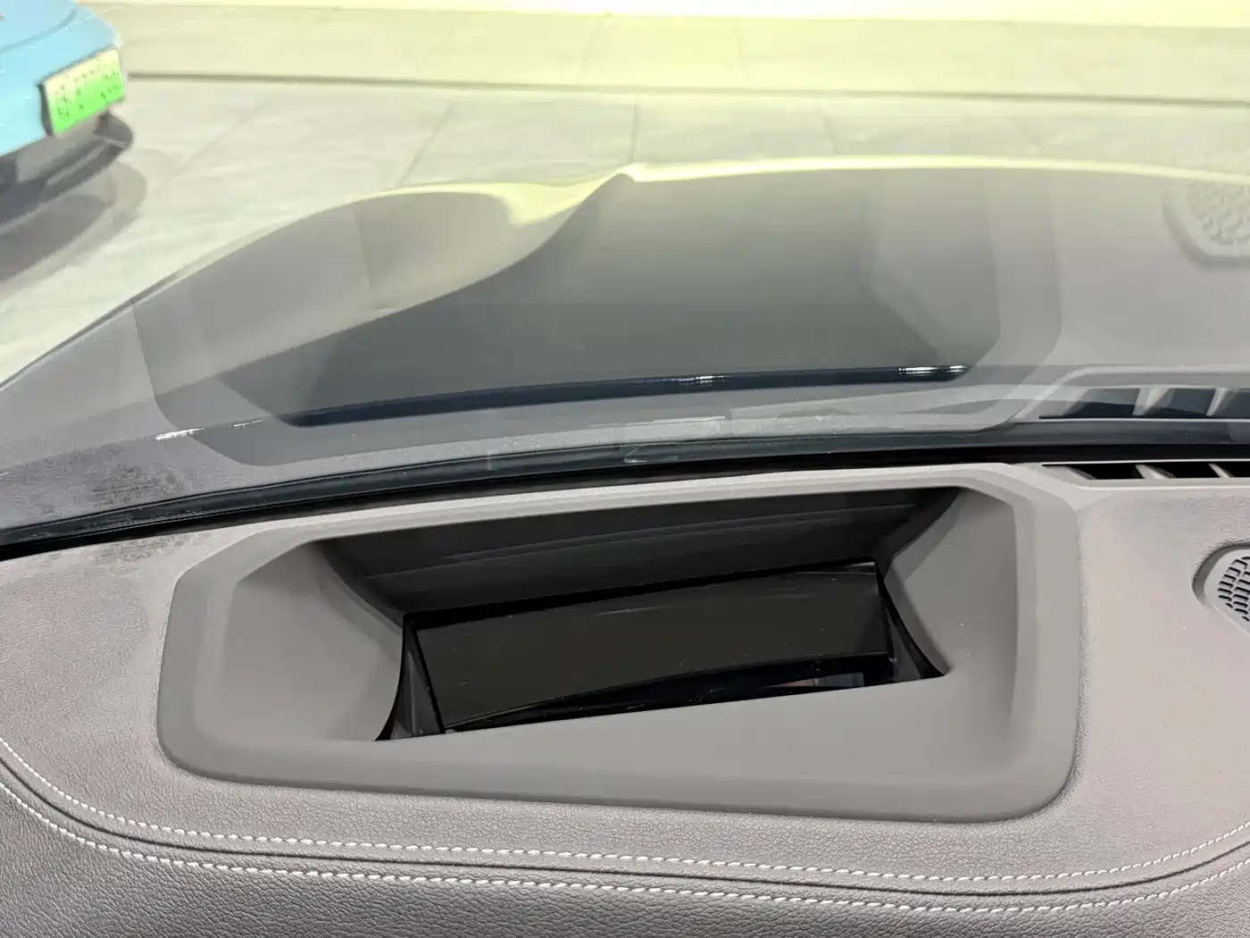 BMW 3 Series 2024 330Li M Sport Shadowline Package фото 24