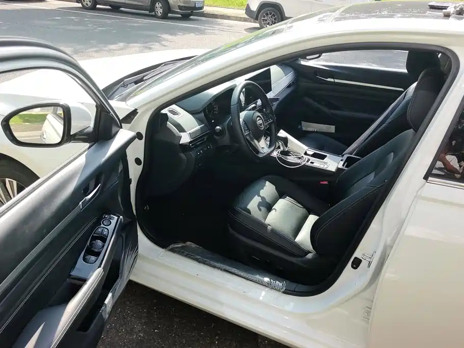 Photo 9 - Nissan Teana