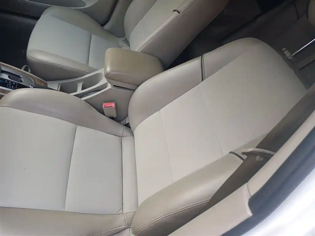 Buick Excelle 2015 1.5L Automatic Classic фото 15