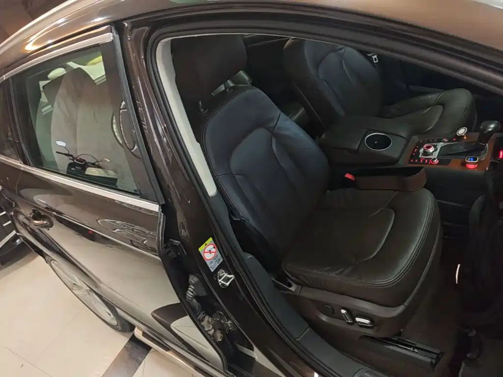 Фото 25 - Audi Q7