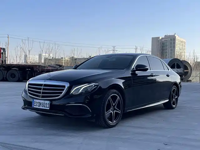MERCEDES-BENZ E CLASS