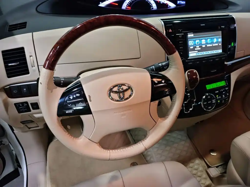 Toyota Previa 2018 2012 2.4L 7-Seater Luxury Edition