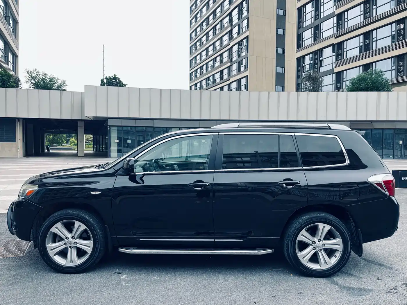 Toyota Highlander 2010 2009 3.5L 4WD 7-seater Luxury Edition